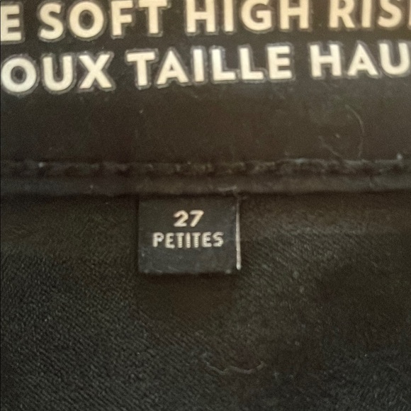 Reitmans High-Rise Black Jeans with Skinny Leg - The Signature Soft - Picture 10 of 13